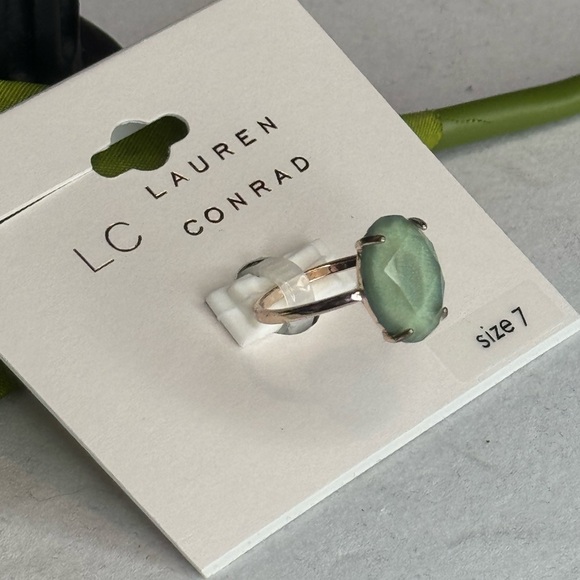 Lauren Conrad Rose Gold Tone Blue Stone Ring Size 7 only - Picture 2 of 7